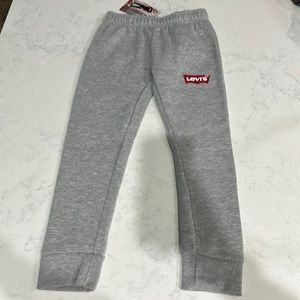NWT Levi’s boys joggers